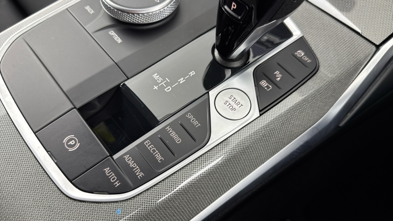 BMW 3 Series 330e M Sport Pro Edition 4dr Step Auto Saloon